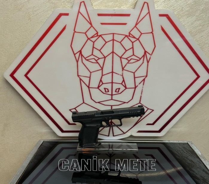 CANİK METE